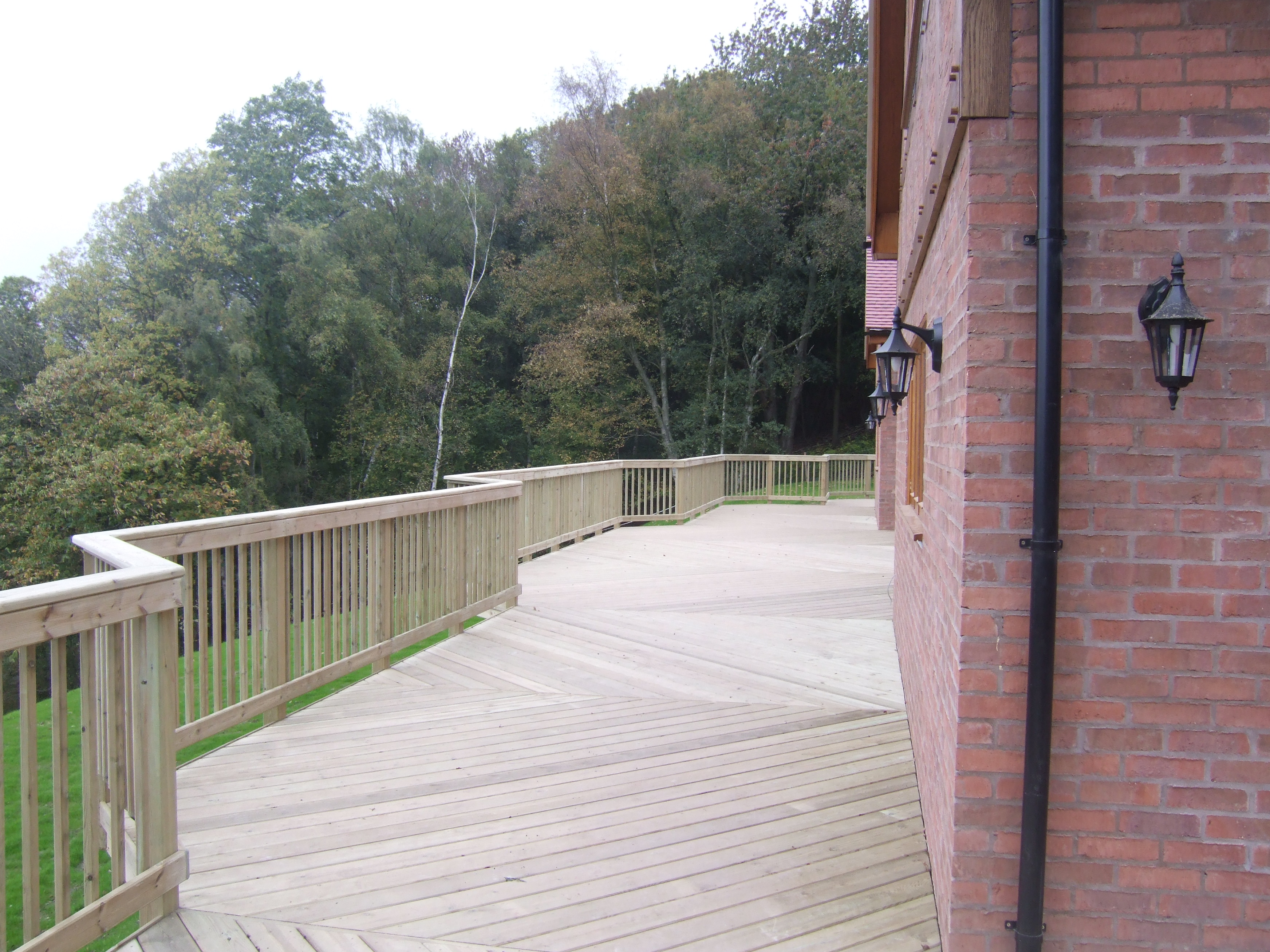 Decking Installation Guarantee | Deckbuilders